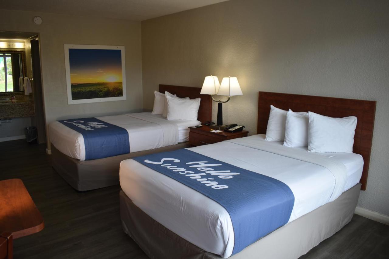 Days Inn By Wyndham Wildwood I-75 Eksteriør billede