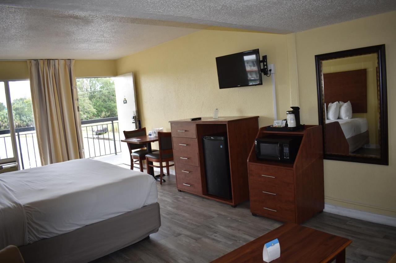 Days Inn By Wyndham Wildwood I-75 Eksteriør billede
