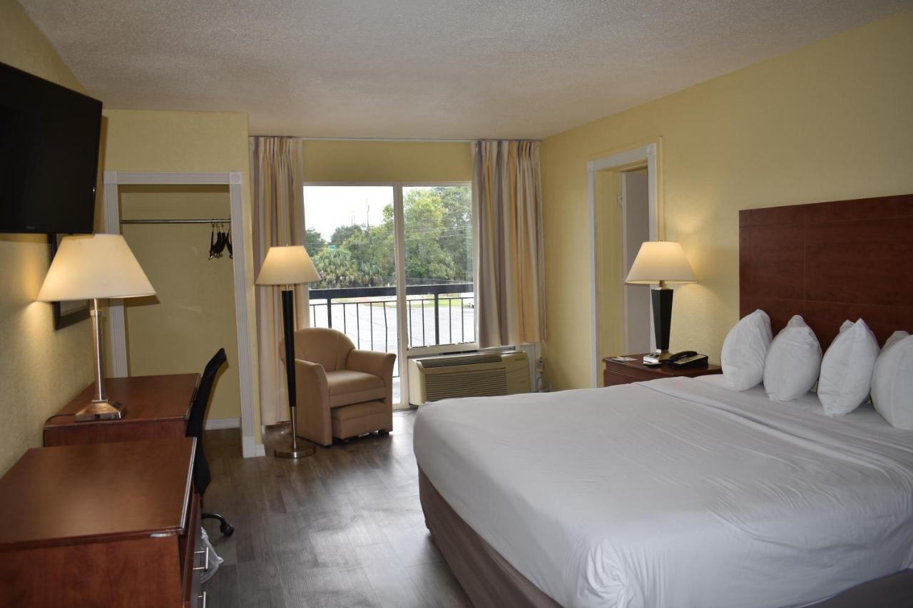 Days Inn By Wyndham Wildwood I-75 Eksteriør billede