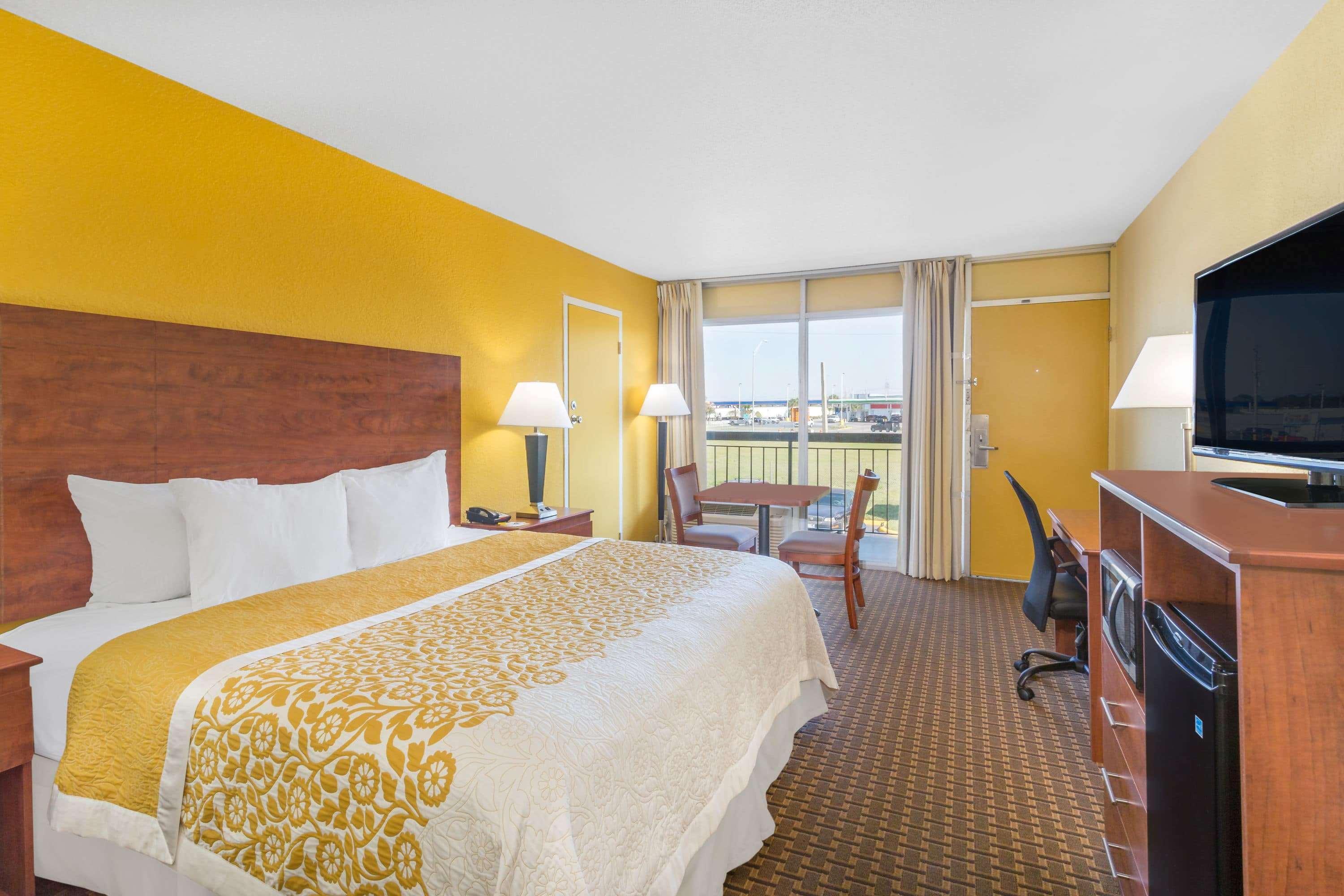 Days Inn By Wyndham Wildwood I-75 Eksteriør billede