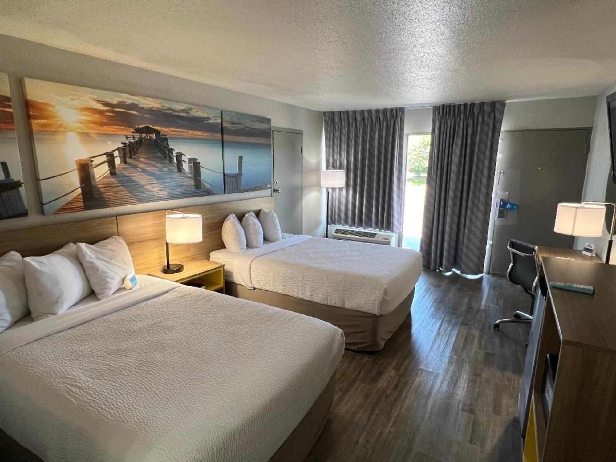 Days Inn By Wyndham Wildwood I-75 Eksteriør billede