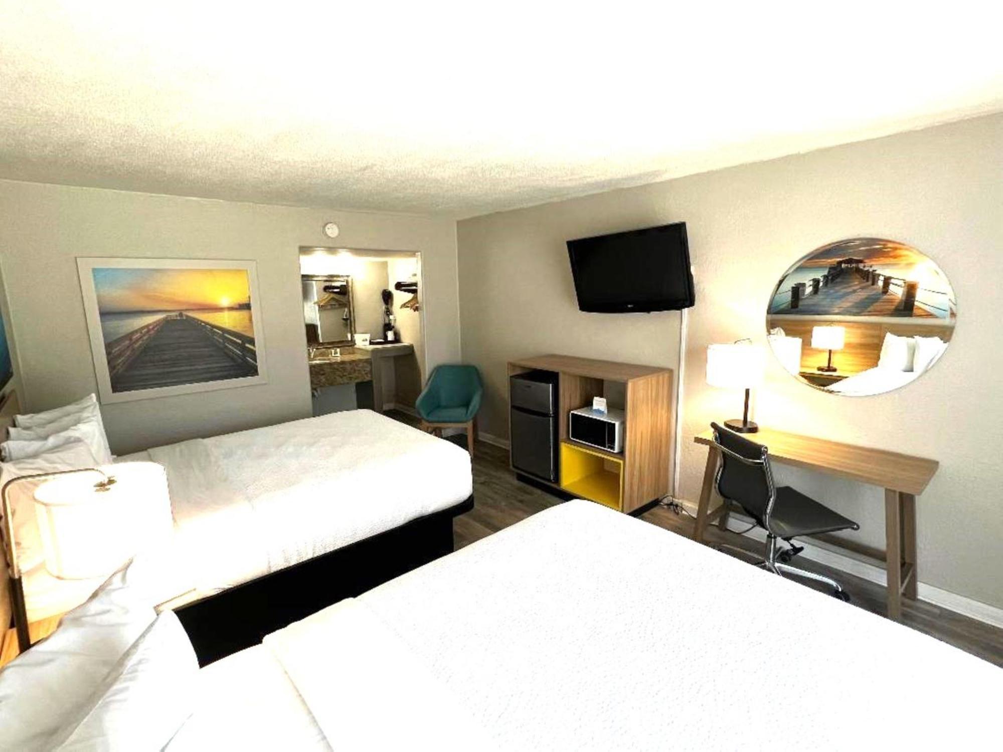 Days Inn By Wyndham Wildwood I-75 Eksteriør billede