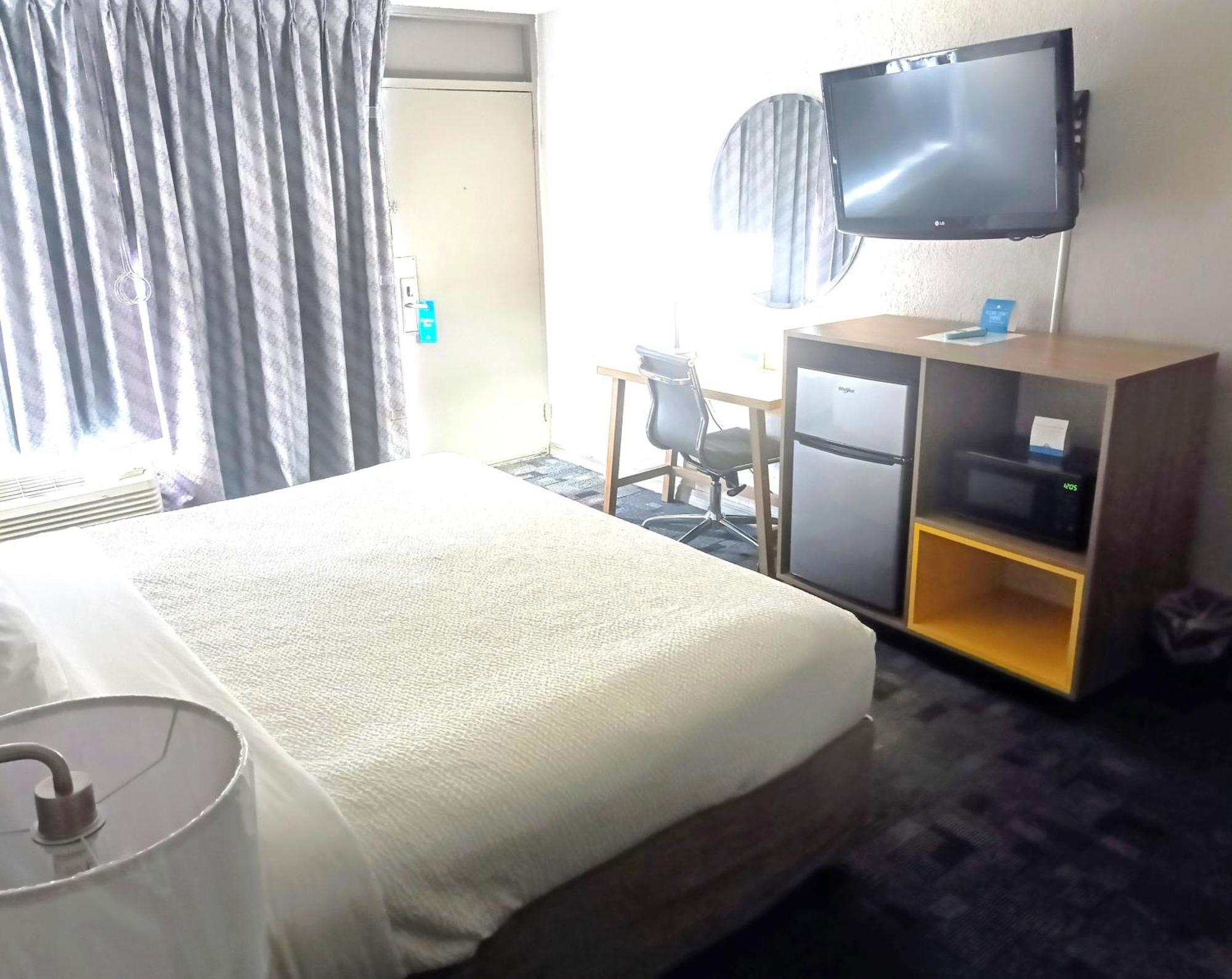 Days Inn By Wyndham Wildwood I-75 Eksteriør billede