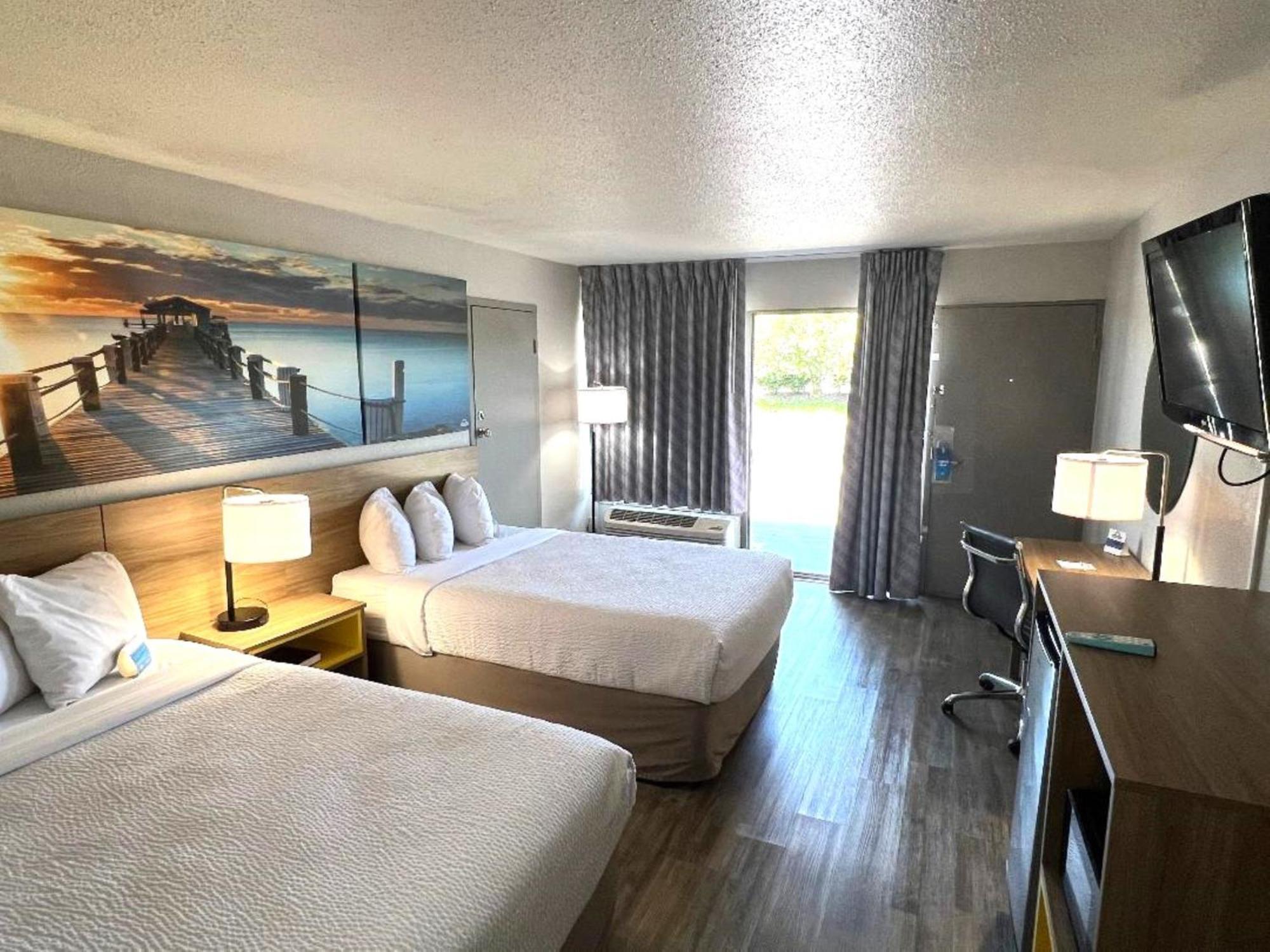 Days Inn By Wyndham Wildwood I-75 Eksteriør billede