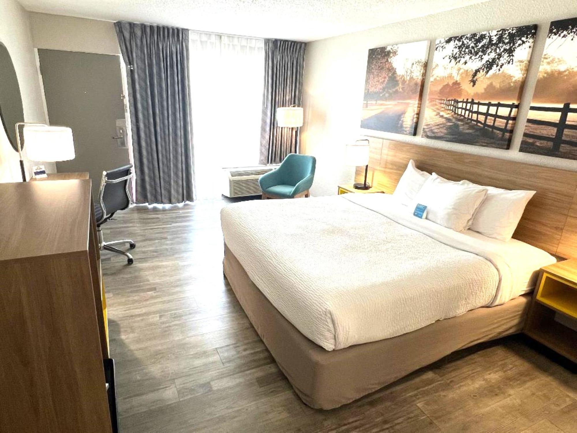 Days Inn By Wyndham Wildwood I-75 Eksteriør billede
