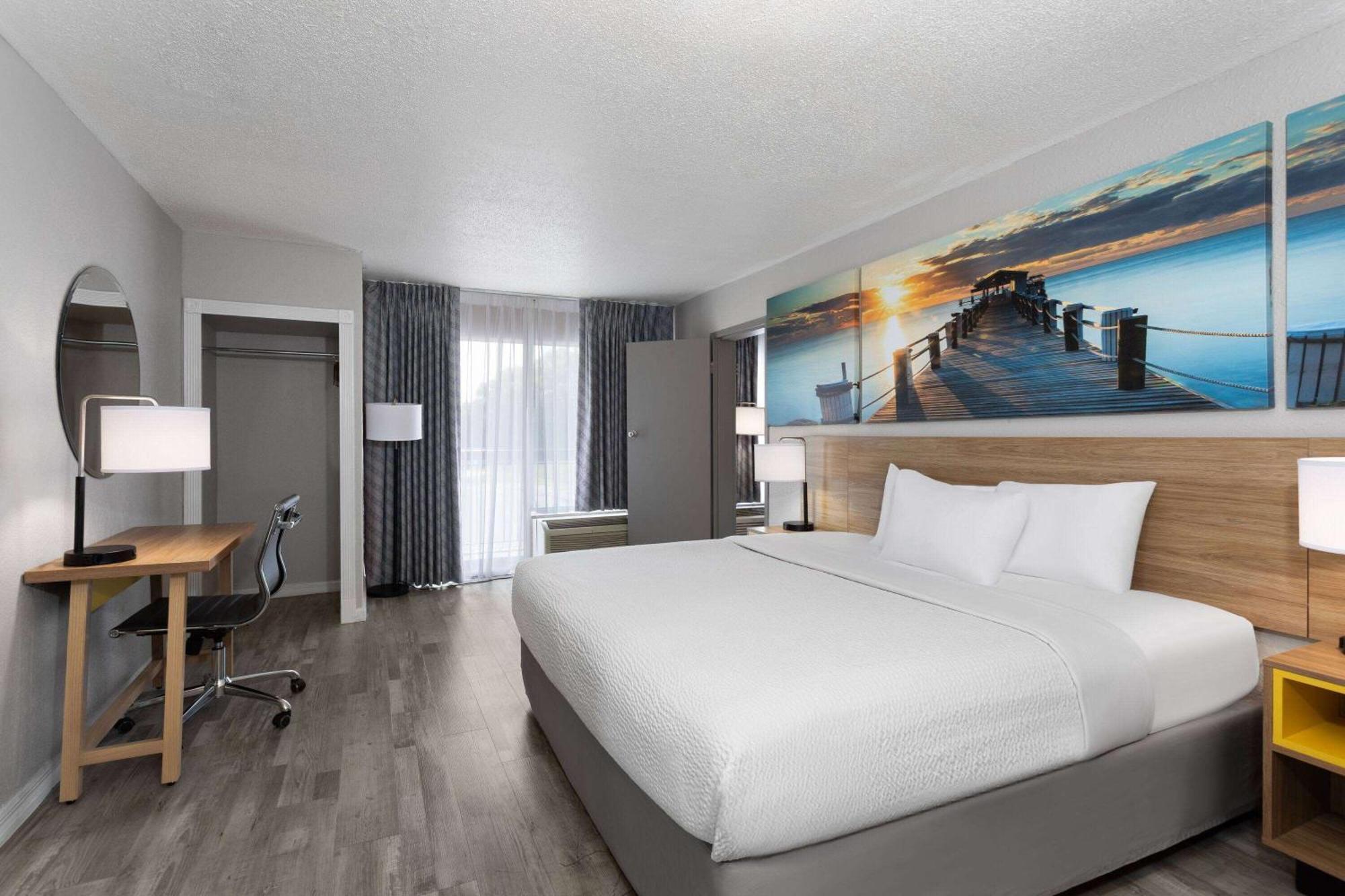 Days Inn By Wyndham Wildwood I-75 Eksteriør billede