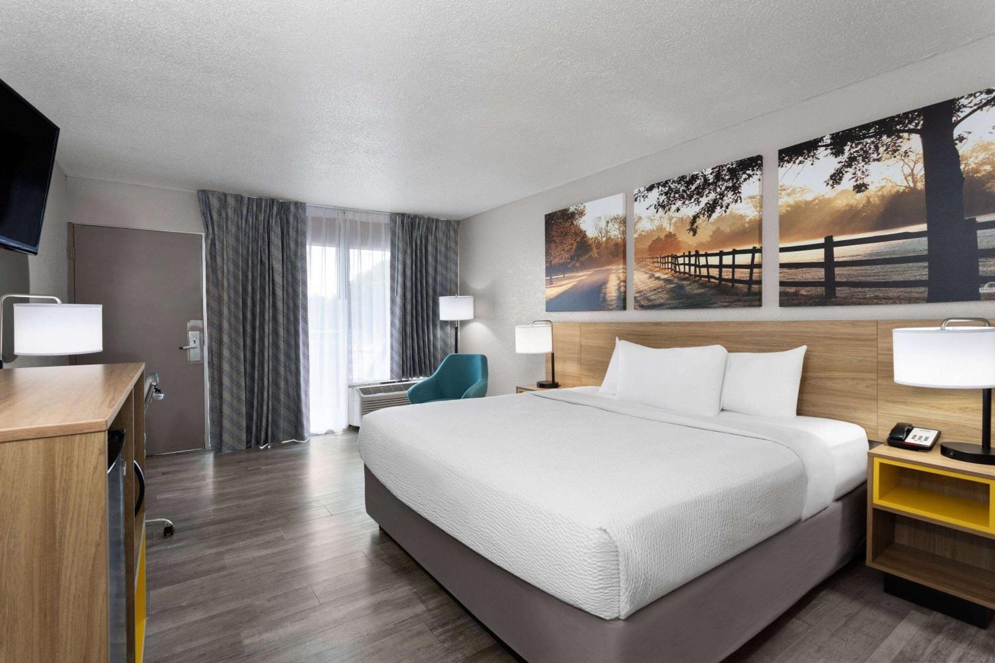 Days Inn By Wyndham Wildwood I-75 Eksteriør billede