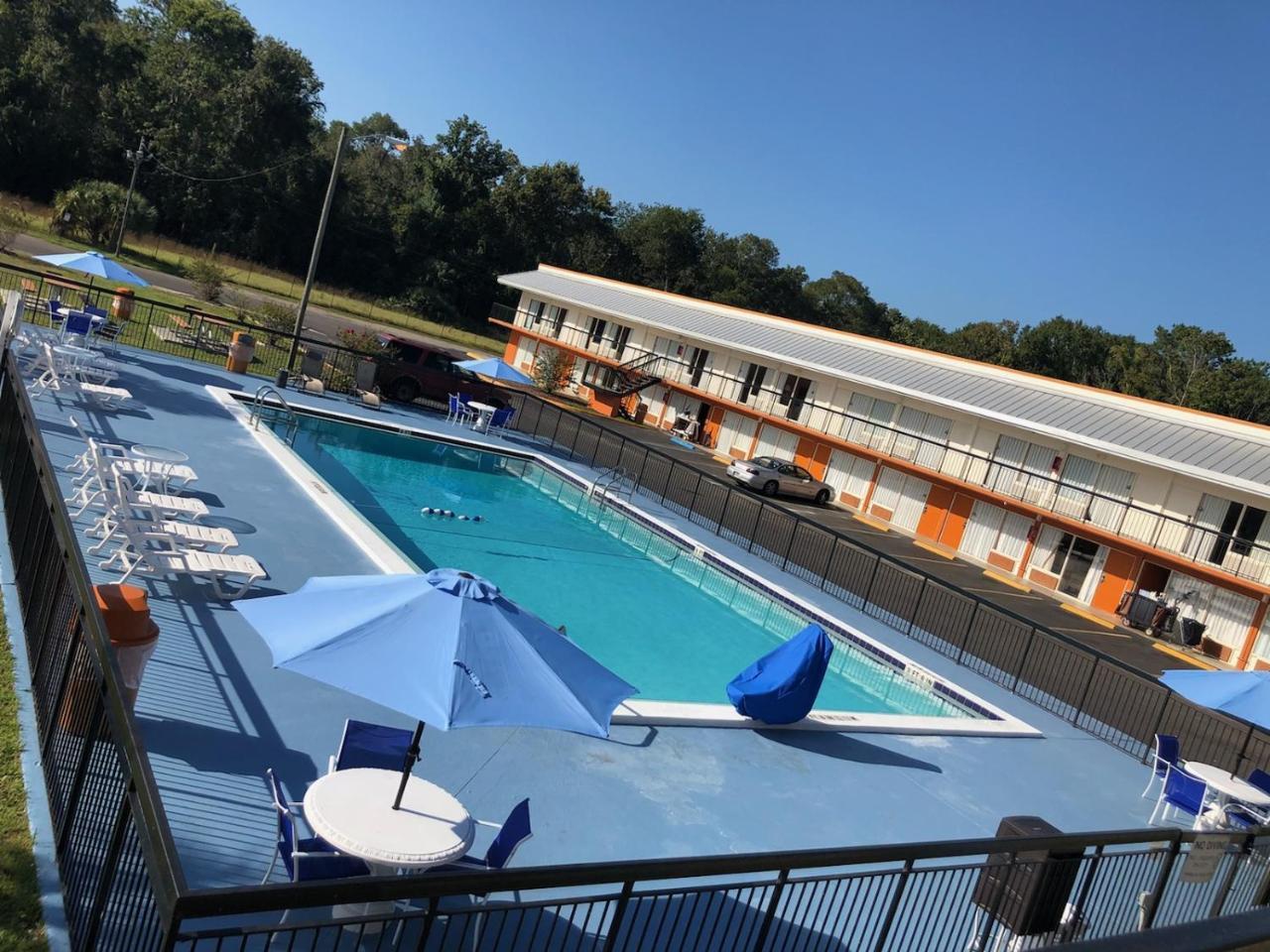 Days Inn By Wyndham Wildwood I-75 Eksteriør billede